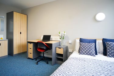1 bed flat, Roxburgh Place, Old Town, Edinburgh, EH89SU - Image 6